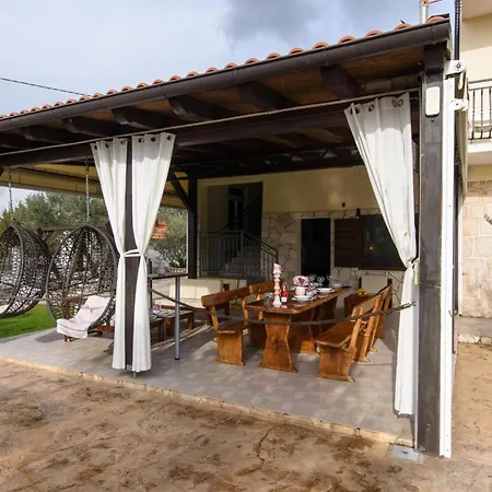 Nira Radoni Villa Radonic