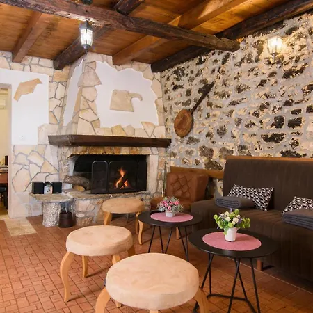 Nira Radoni Villa Radonic